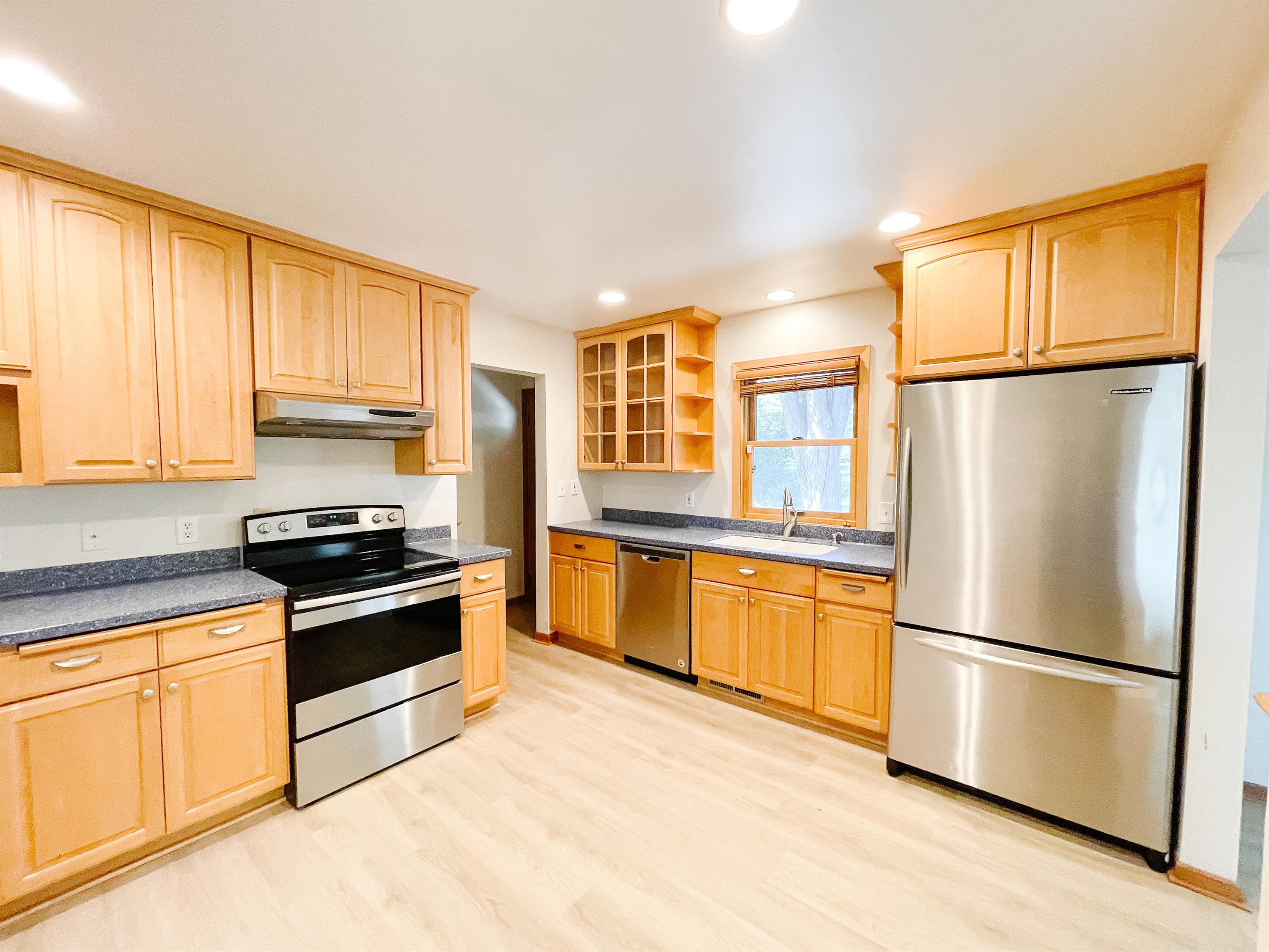 1172 Highview Dr